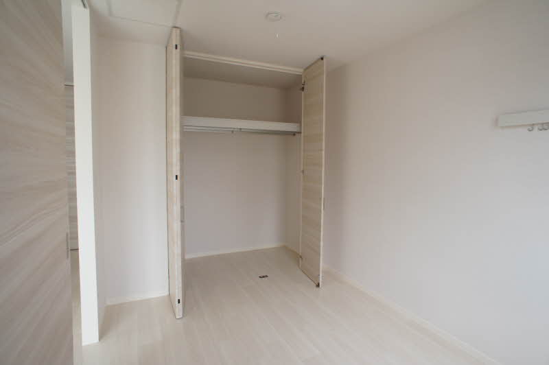 ディープリー・アイ 203号-6