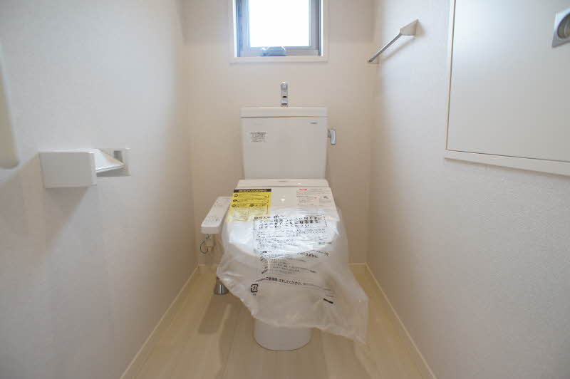 ディープリー・アイ 203号-10