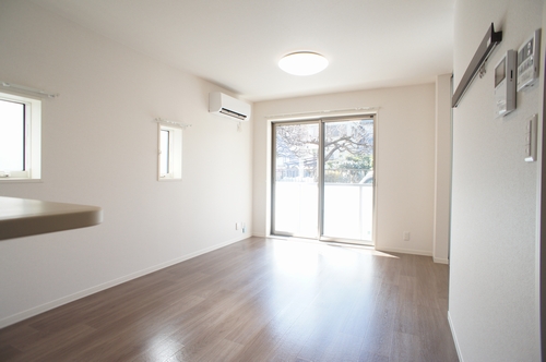 ホワイトビレッジ 102号-2