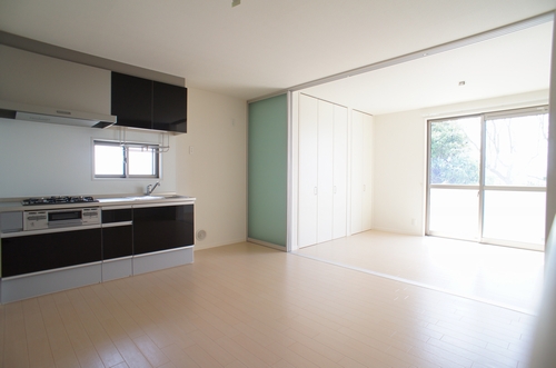 シャーメゾン梶山 201号-2