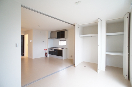 シャーメゾン梶山 201号-3