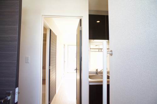 サンモール鴨居 201号-2