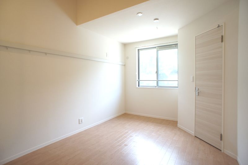 ビエラ三ッ沢 202号-8