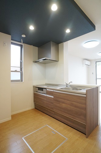 コスモレーヴ上白根 Ⅱ 103号-6