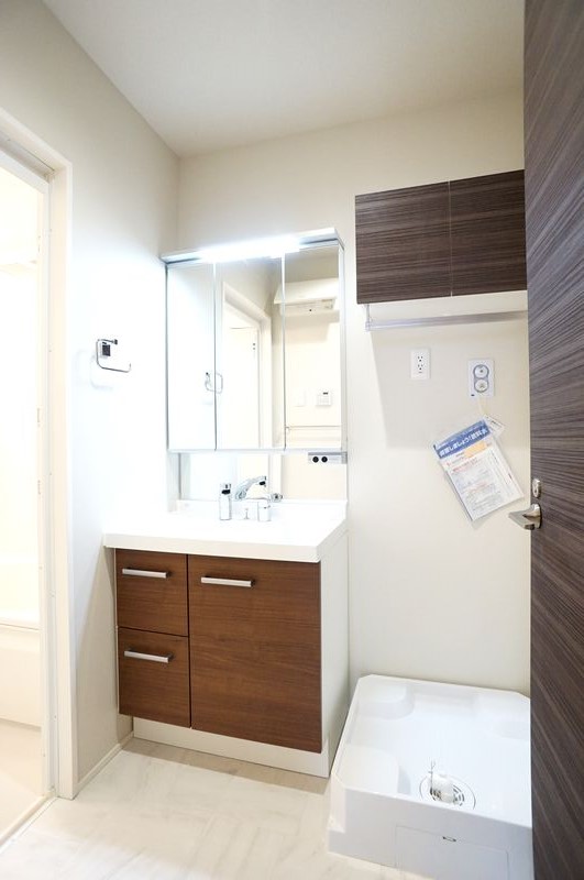 メゾン　エディアン　大倉山 106号-8