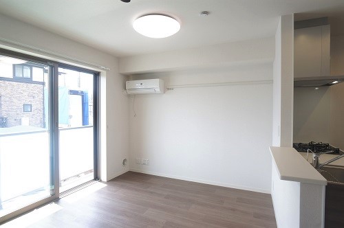 アヴァンセ横濱鶴ヶ峰 202号-3