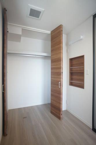 アロカリア 402号-8