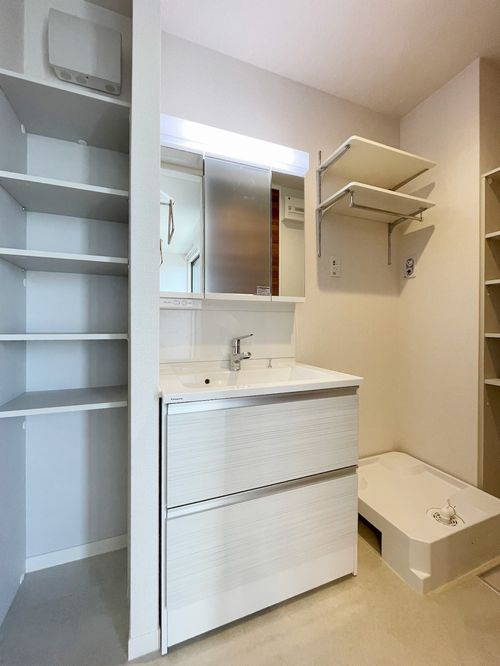 ゼフィールメゾン二俣川 Ⅱ 101号-10