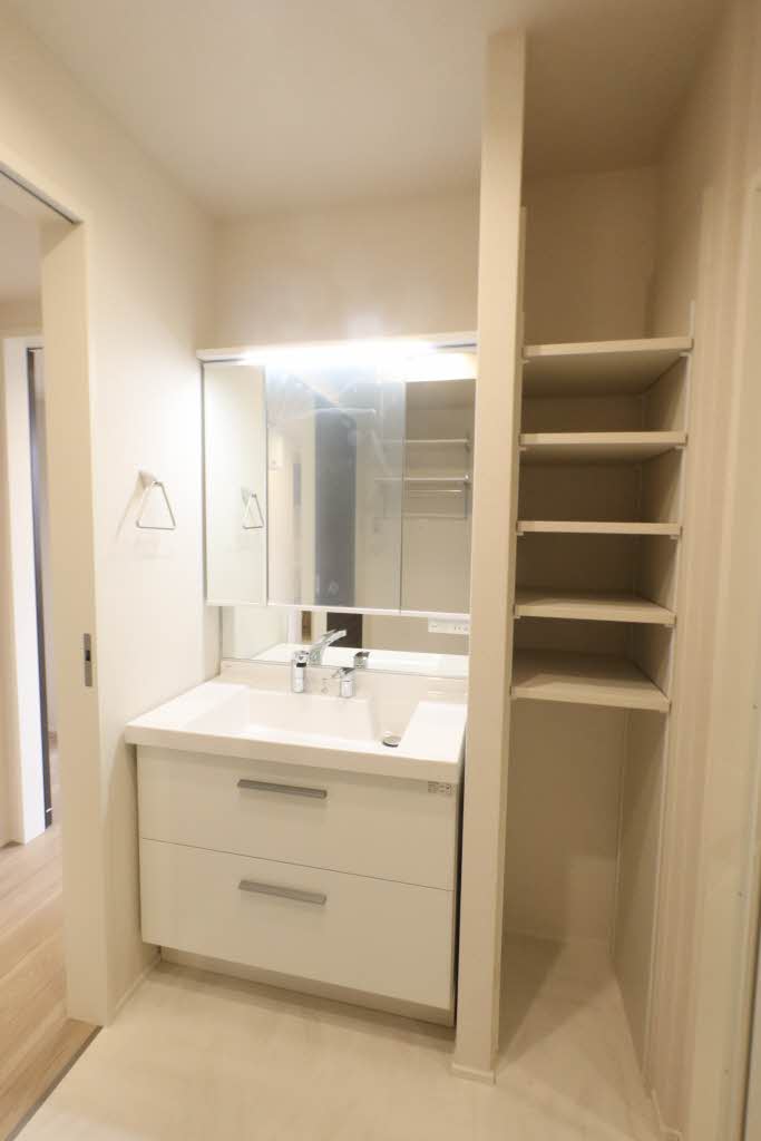 シャーメゾン横浜鶴見 302号-8