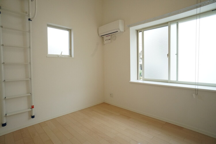 アザーレ栗谷 104号-2