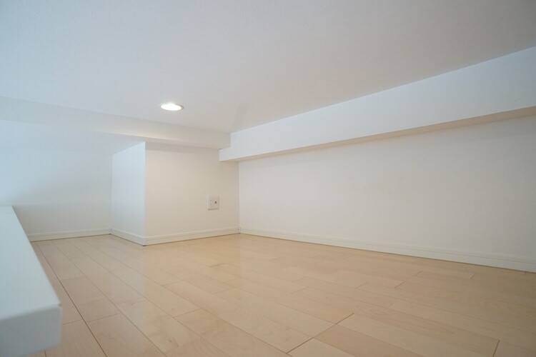 アザーレ栗谷 104号-6