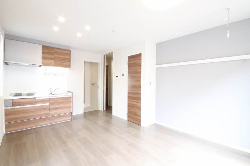 マ・モール弘明寺Ⅵ 201号-2