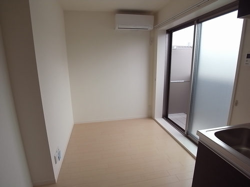 Ｃｏｃｏｎｅｅｌ　Ｈｉｒａｔｓｕｋａ 302号-2