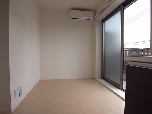 Ｃｏｃｏｎｅｅｌ　Ｈｉｒａｔｓｕｋａ 302号-3