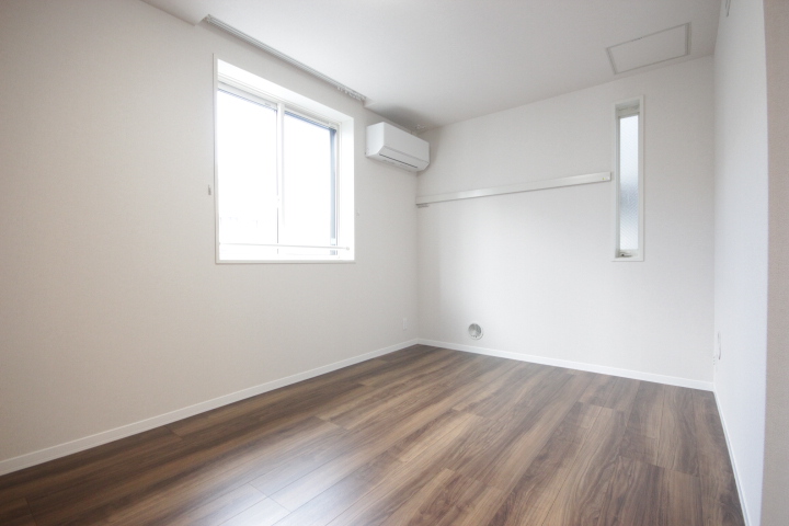 メゾン　オルジュ 302号-4