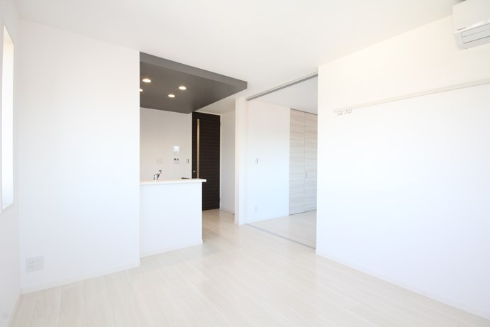 リヴァージュメゾン 302号-2