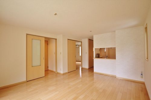 シャロン港南台 102号-2