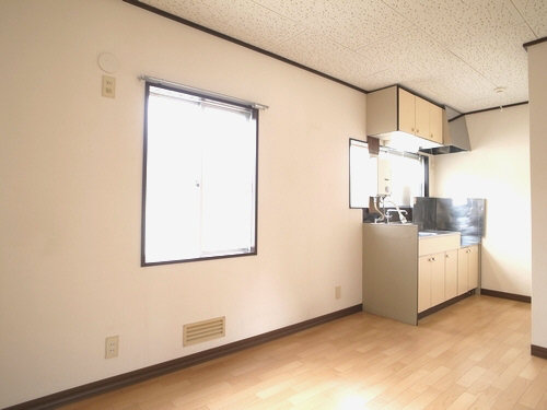 グリーンハイツ城山A棟 202号-2