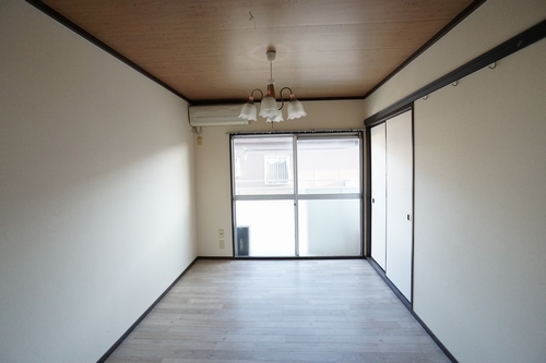 グリーンハイツ城山Ｂ棟 202号-2