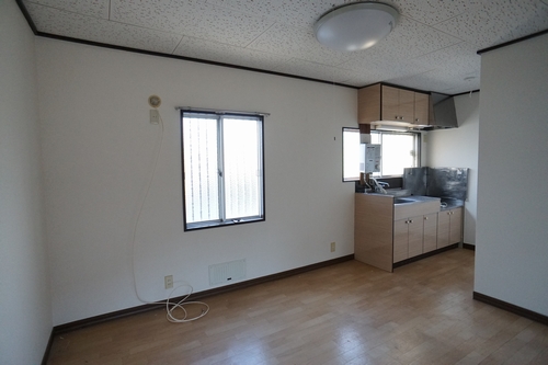 グリーンハイツ城山Ｂ棟 202号-4