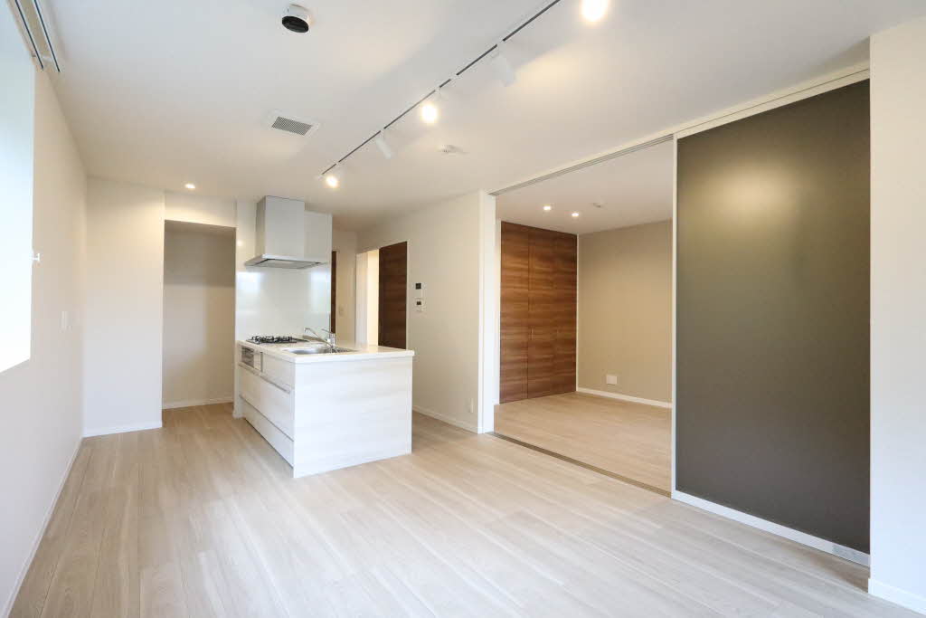 タカミ・エム 201号-3