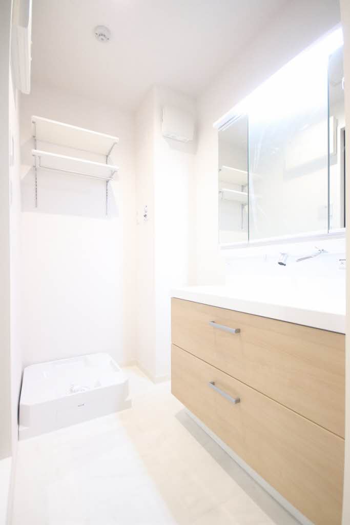 ワレアハレ新杉田 301号-11