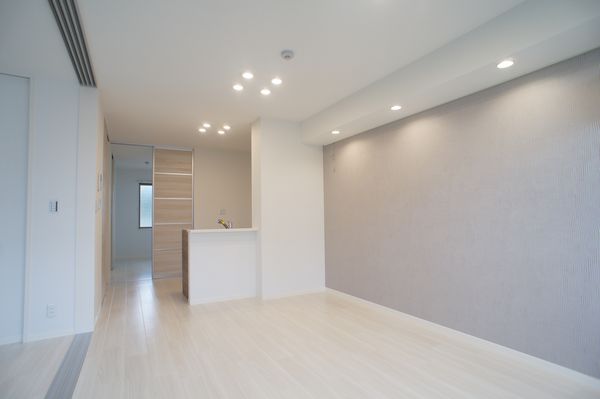 Emile Maison 102号-3