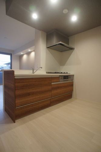 ＥＭＹ・コスモ 203号-2