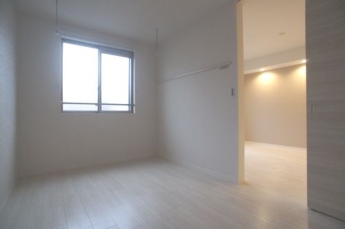 ＥＭＹ・コスモ 203号-7