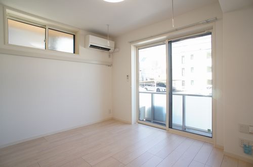 リビンフラット 102号-2