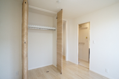 スリーズコート 202号-5