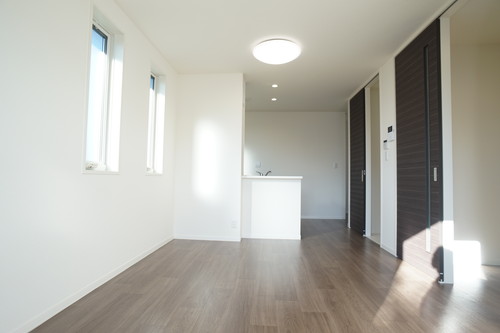 ドゥ ラ レーヌ F 201号-2