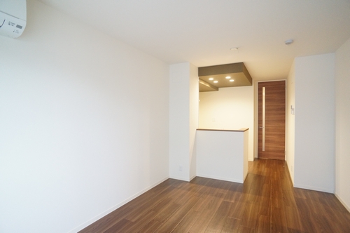 マ－リエ 303号-3