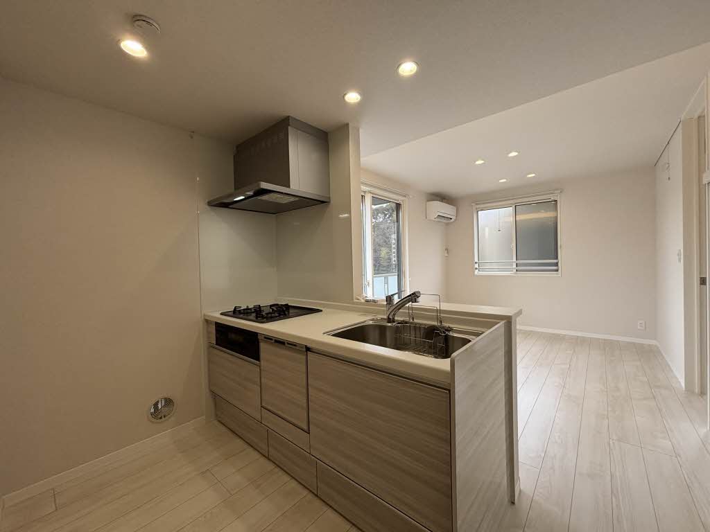 ランポポ　コティ　ガンダ 202号-4