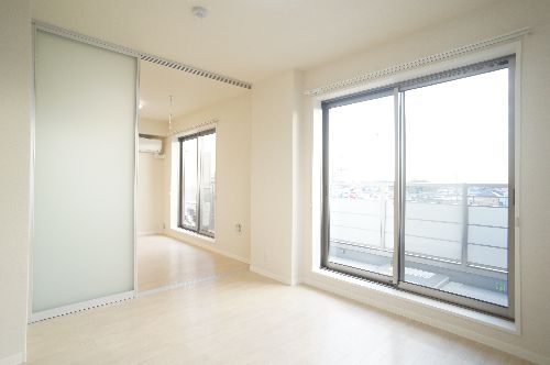 シャーメゾン三ツ境Ⅰ 302号-6