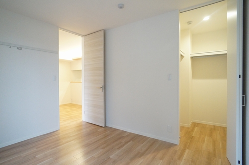 セレナ ヴィラ 303号-5