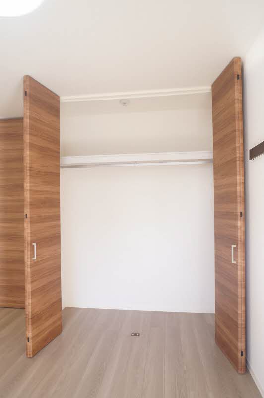 メゾン　ド　ノワール 301号-8