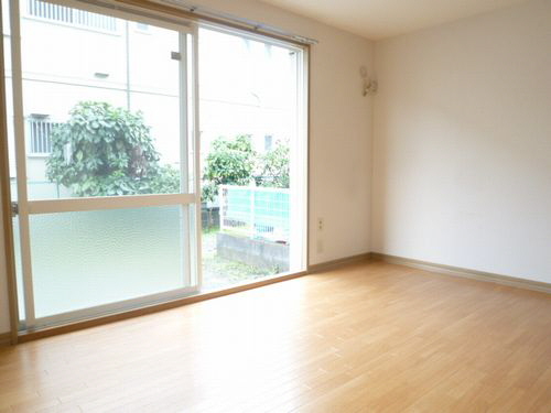 テラスガーデニア 101号-3