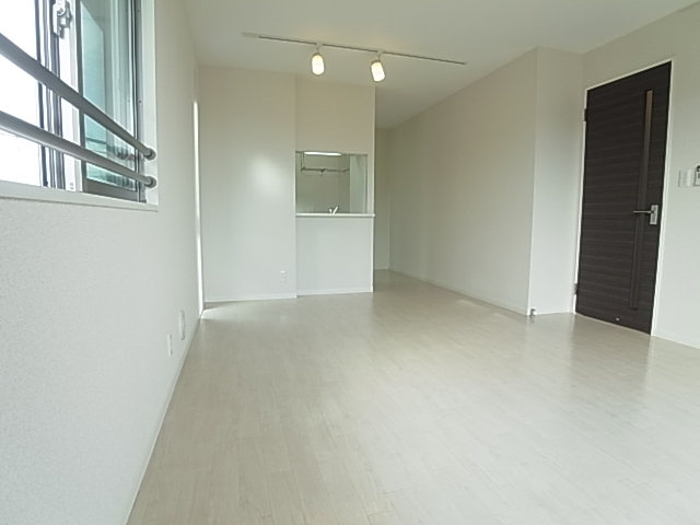 LARGO DE CUATRO 202号-2