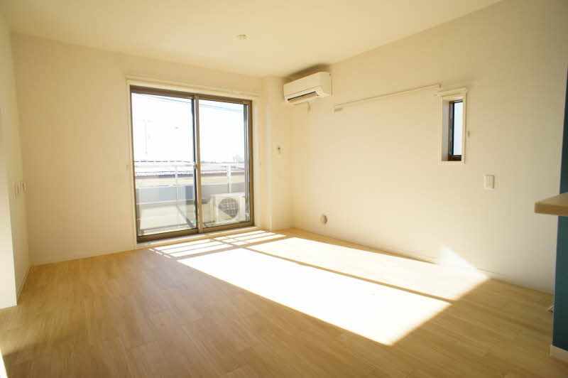 メゾン・ド・アベニール 302号-2