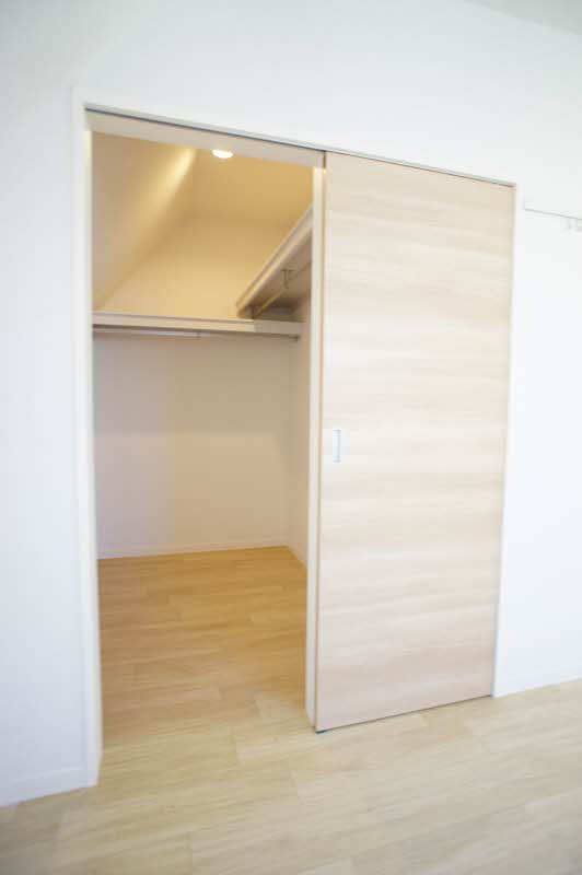 メゾン・ド・アベニール 302号-6