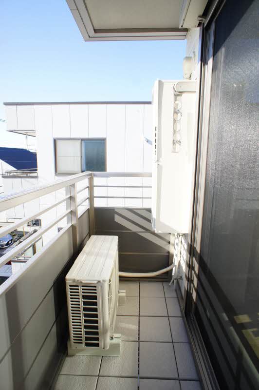 メゾン・ド・アベニール 302号-11