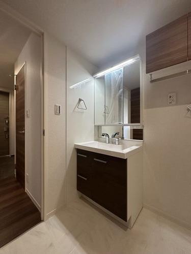 シャーメゾンＭ１４４ 301号-8