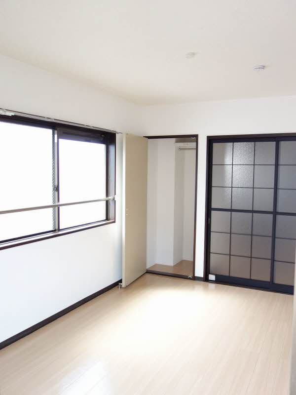 ハウスパストラル 305号-4