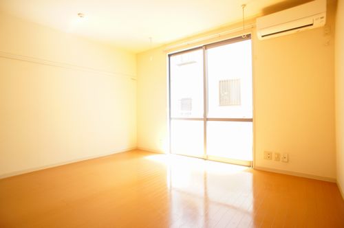 ＧＳ・新川崎 103号-2