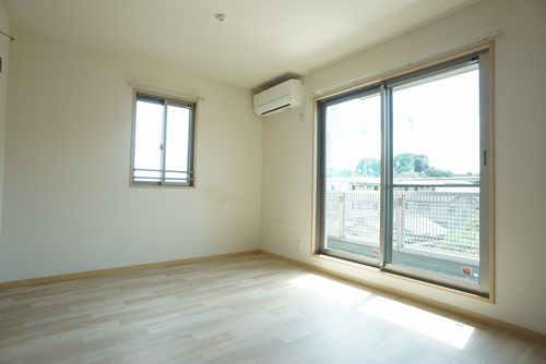 エルレーブ・S 301号-2