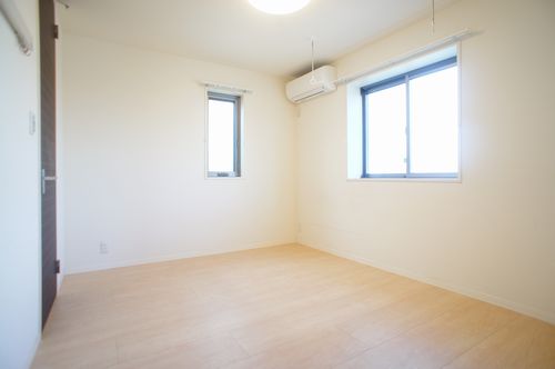 エクラシエ新城 302号-5