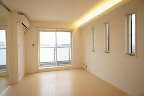 クレセール新川崎 301号-2