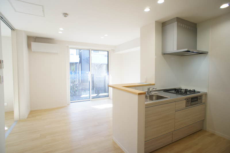 Ｃｏｕｒｔ・Ｌａｒｇｏ 101号-2