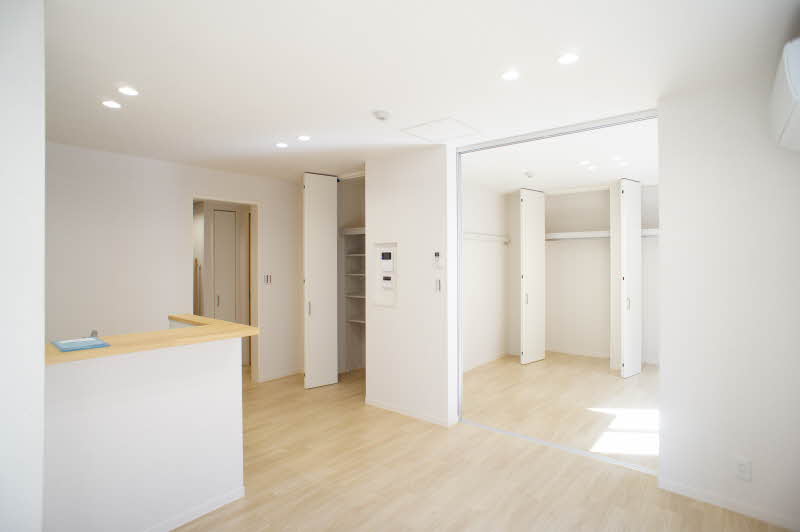 Ｃｏｕｒｔ・Ｌａｒｇｏ 101号-4